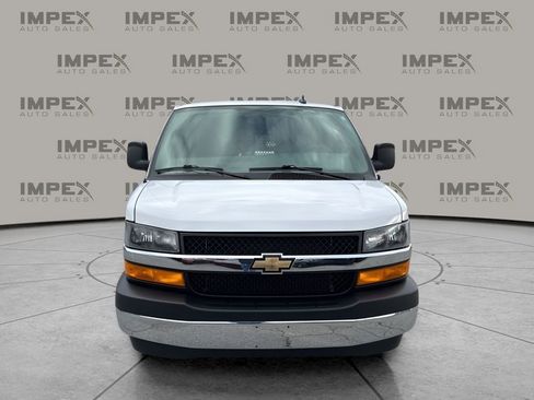 Used 2024 Chevrolet Express 2500 w/ Driver Convenience Package image 8