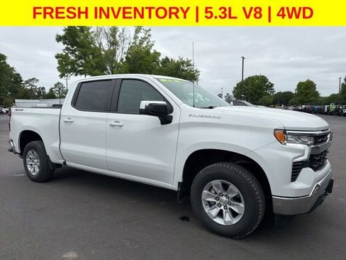 Used 2025 Chevrolet Silverado 1500 LT AWD/4WD image 1