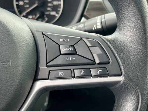 Used 2025 Nissan Altima 2.5 SV FWD image 16