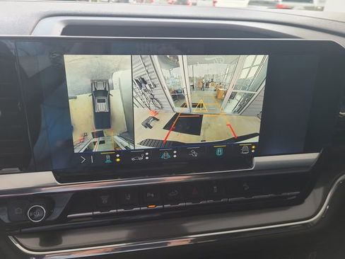 Used 2024 Chevrolet Silverado 2500 High Country w/ High Country Premium Package image 11