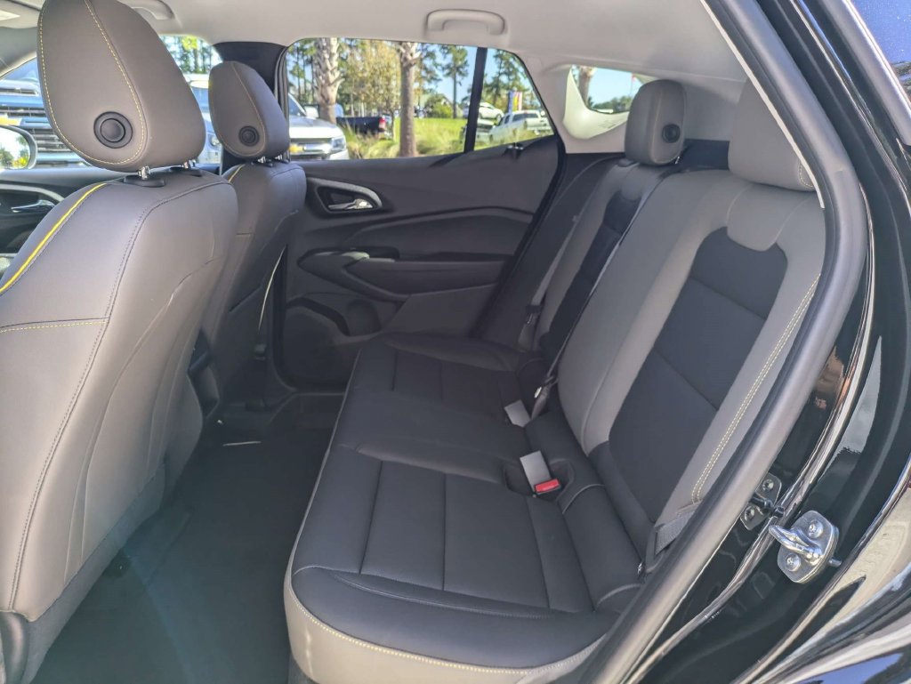 New 2026 Chevrolet Trax ACTIV w/ Driver Confidence Package FWD image 16