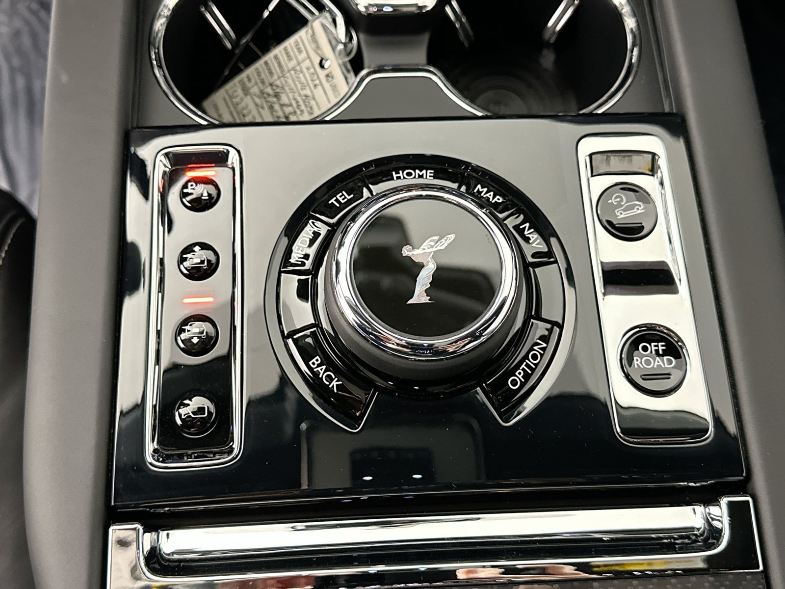 Used 2026 Rolls-Royce Cullinan Black Badge AWD/4WD image 29