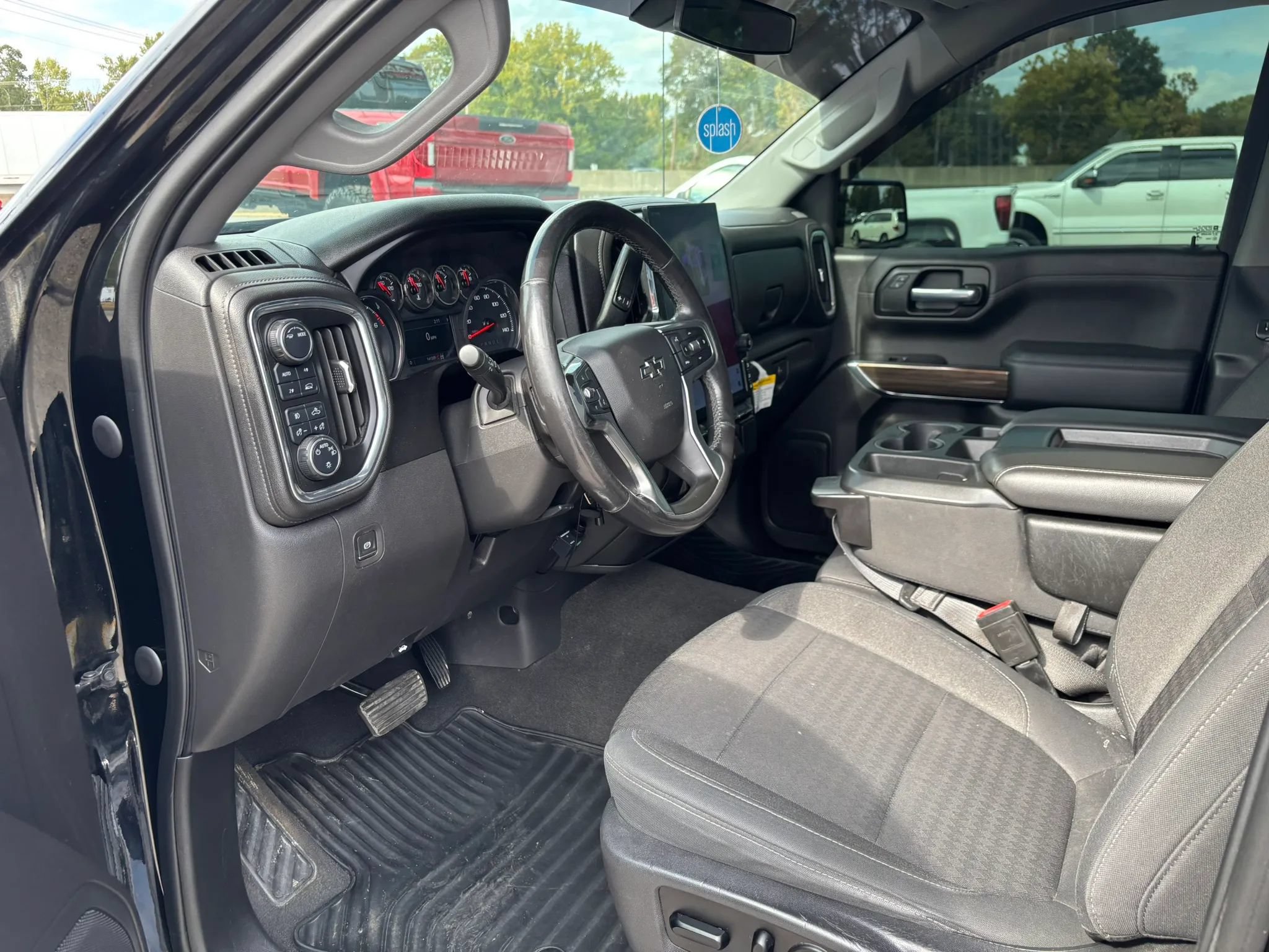 Used 2020 Chevrolet Silverado 1500 RST w/ Texas Edition AWD/4WD image 13