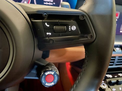 Used 2025 Porsche 911 Carrera image 22