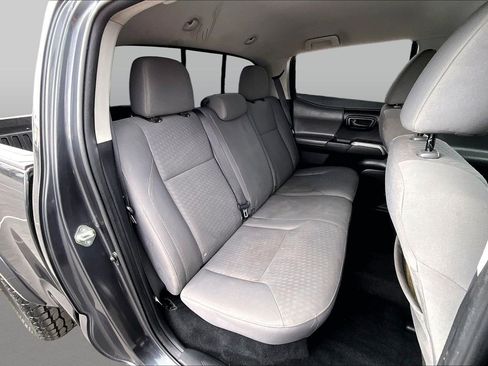 Used 2020 Toyota Tacoma SR5 RWD image 24