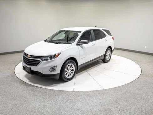 Used 2020 Chevrolet Equinox LS AWD/4WD image 30