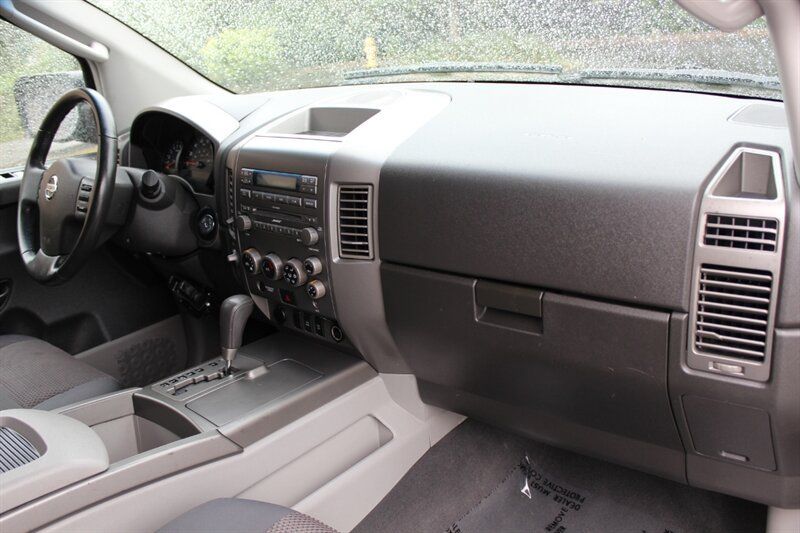 Used 2004 Nissan Armada SE w/ (BOS) Bose Pkg AWD/4WD image 19