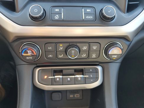 Used 2020 GMC Acadia Denali w/ Technology Package image 27