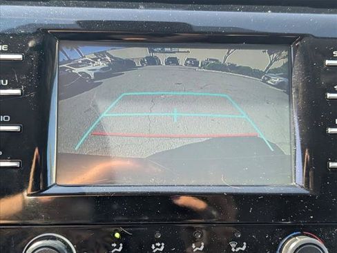 Used 2019 Toyota Camry LE FWD image 12