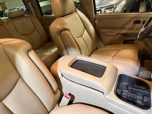 Used 2005 Chevrolet Silverado 2500 LT w/ Heavy-Duty Power Package image 55