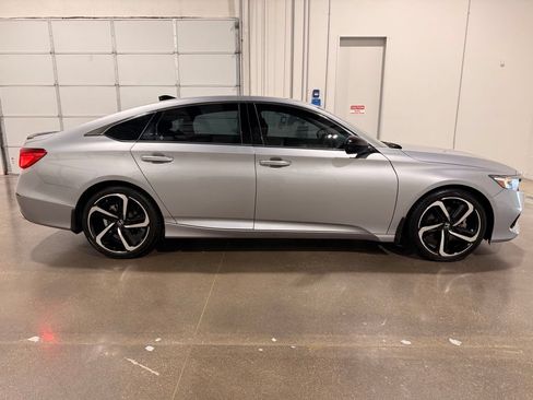 Used 2022 Honda Accord Sport Special Edition image 4