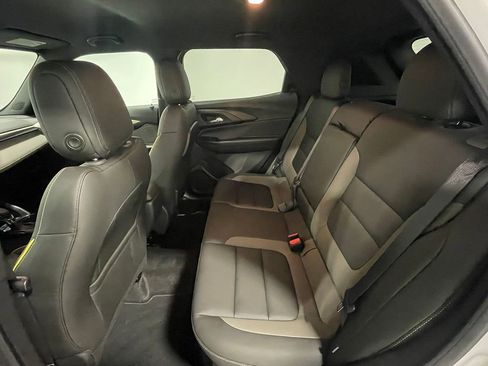 Used 2024 Chevrolet TrailBlazer ACTIV w/ Driver Confidence Package image 17