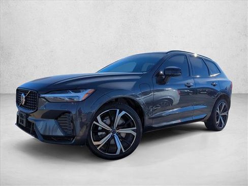 Used 2023 Volvo XC60 T8 Ultimate image 16