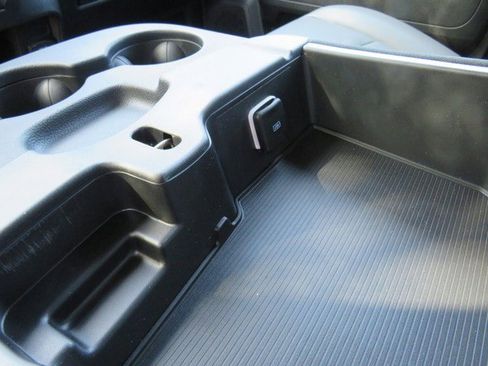 New 2023 RAM 5500 Tradesman w/ Chrome Appearance Group image 48