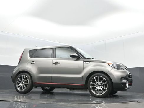 Used 2019 Kia Soul ! FWD image 29