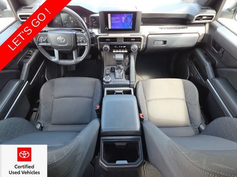 Certified 2025 Toyota Tacoma SR5 AWD/4WD image 4