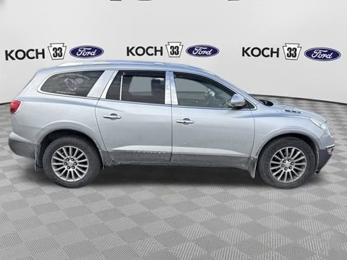 Used 2010 Buick Enclave CXL image 8