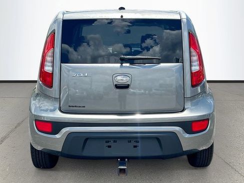 Used 2013 Kia Soul FWD image 22