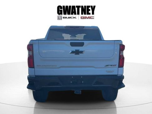 Used 2023 Chevrolet Silverado 1500 ZR2 image 6