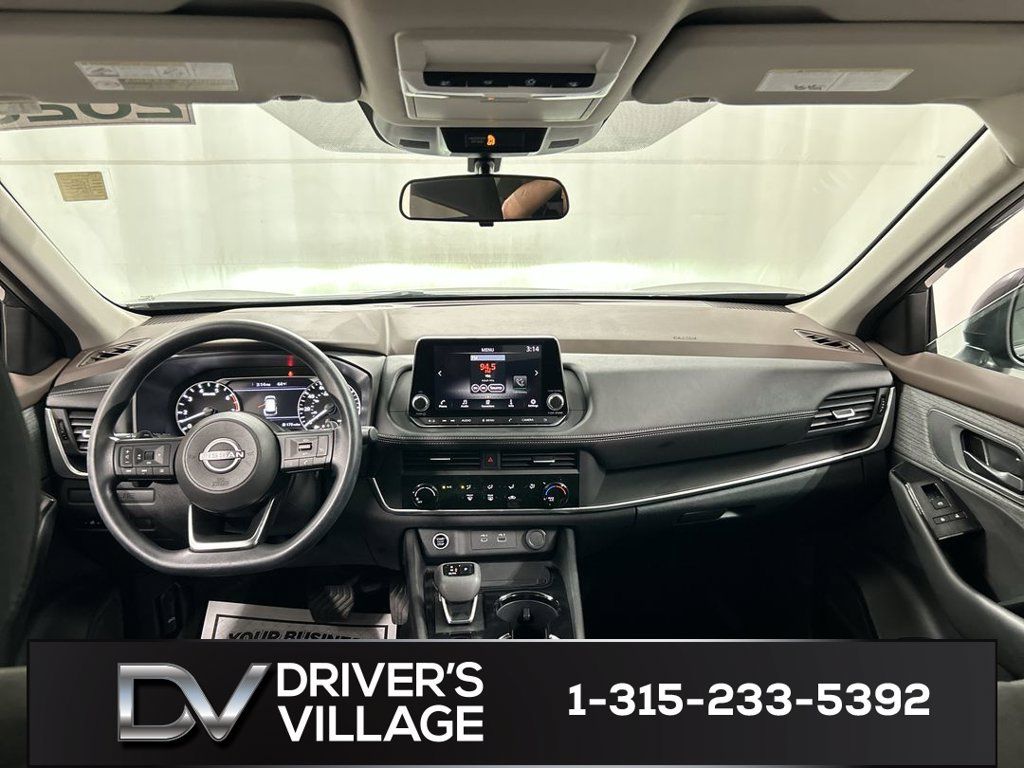Used 2023 Nissan Rogue S AWD/4WD image 18