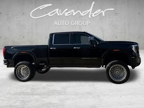 Used 2025 GMC Sierra 2500 Denali Ultimate AWD/4WD image 17