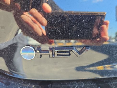 Used 2025 Toyota Camry SE image 25