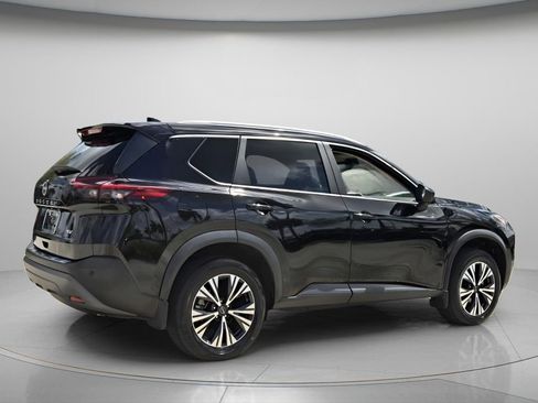 Used 2023 Nissan Rogue SV w/ SV Premium B Package image 6