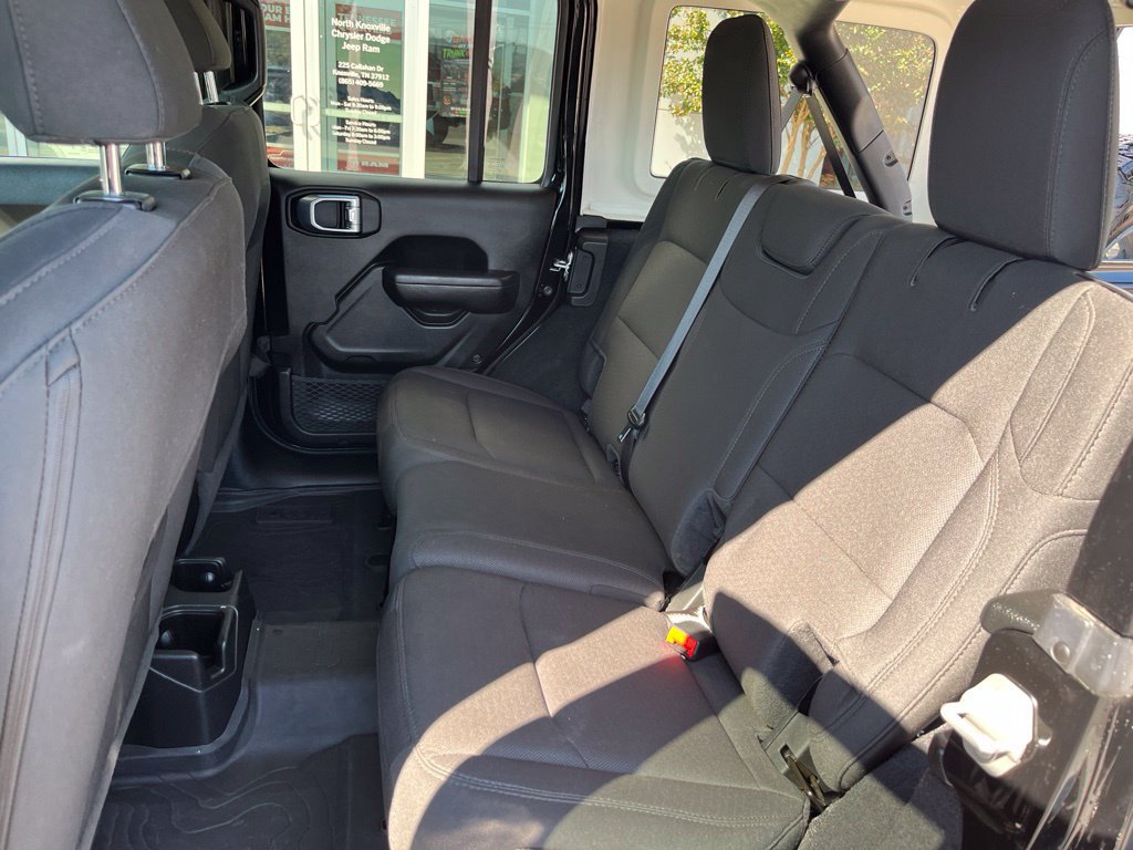 Used 2023 Jeep Wrangler Unlimited Sport AWD/4WD image 16