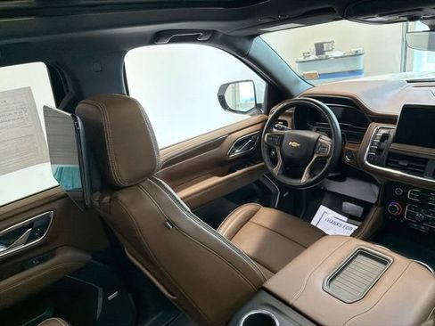 Used 2024 Chevrolet Tahoe High Country w/ Advanced Technology Package AWD/4WD image 37