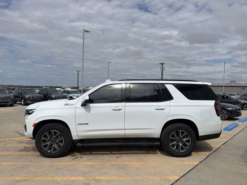 Used 2023 Chevrolet Tahoe Z71 w/ Luxury Package AWD/4WD image 4