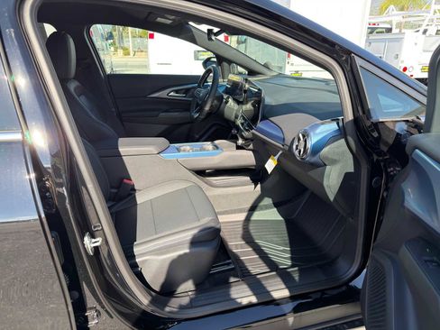 New 2026 Chevrolet Equinox EV LT image 10