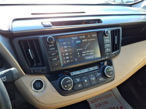 Used 2018 Toyota RAV4 Limited image 20