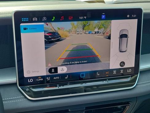 New 2026 Volkswagen Tiguan SE FWD image 25