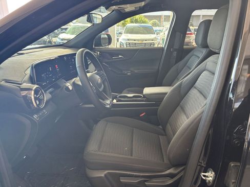 Used 2025 Chevrolet Equinox LT image 27