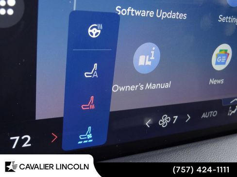 Used 2026 Lincoln Aviator Reserve AWD/4WD image 35