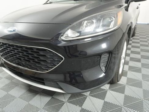 Used 2020 Ford Escape SE FWD image 11