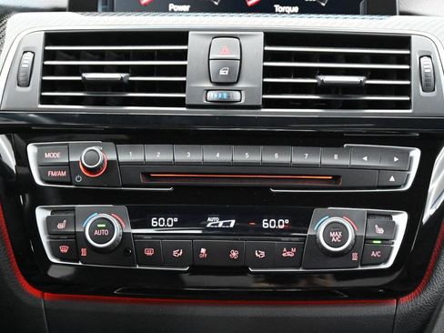 Used 2018 BMW M3 RWD image 40