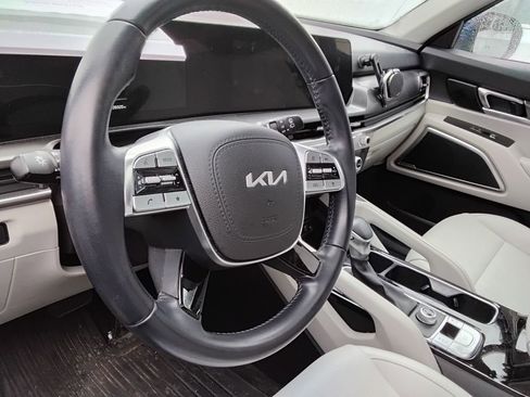 Used 2024 Kia Telluride S w/ S Sunroof Package image 7