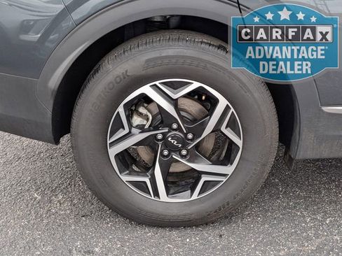 Used 2025 Kia Sportage LX FWD image 3