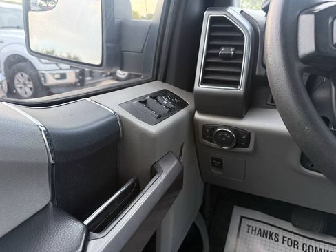 Used 2019 Ford F150 XLT w/ Trailer Tow Package RWD image 30