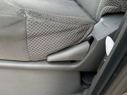 Used 2019 Nissan Frontier SV image 27