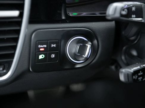 Certified 2023 Porsche Cayenne S Platinum image 20