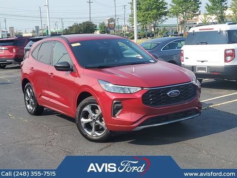 Used 2023 Ford Escape ST-Line AWD/4WD image 2