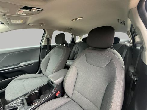 Used 2025 Kia K4 FWD image 82