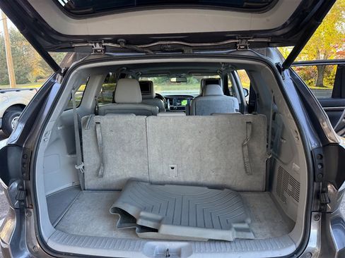 Used 2014 Toyota Highlander Limited image 19