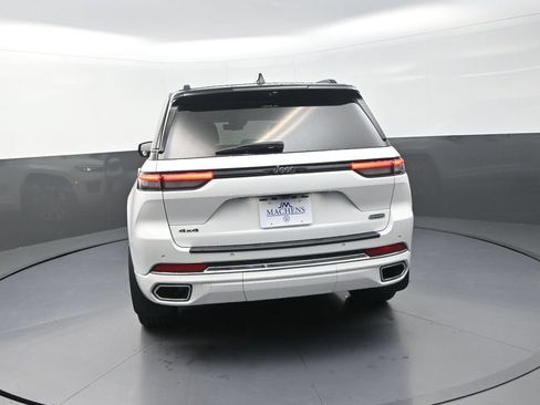 Used 2024 Jeep Grand Cherokee Overland w/ Luxury Tech Group IV AWD/4WD image 9