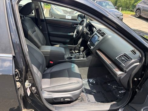 Used 2019 Subaru Outback 2.5i Limited AWD/4WD image 32