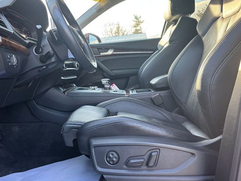 Used 2018 Audi Q5 2.0T Premium Plus w/ Premium Plus Package image 19