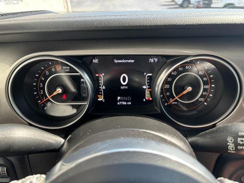Used 2021 Jeep Wrangler Unlimited Sahara AWD/4WD image 23