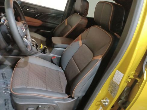 Used 2023 GMC Canyon AT4 w/ AT4 Premium Package image 13